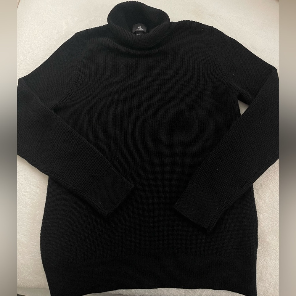 (H&M) Black Ribbed Turtleneck